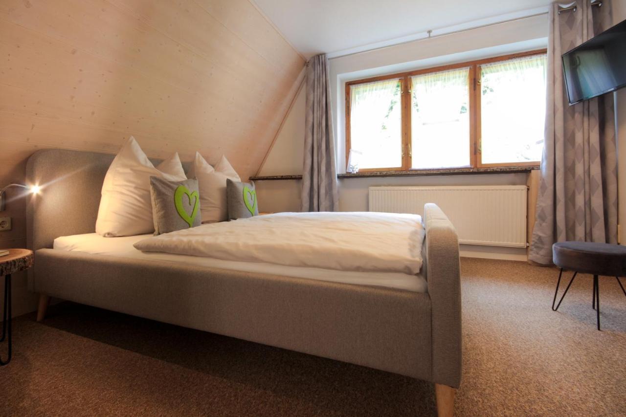 Haus Am Berg - Pension Direkt Am Skihang Oberwiesenthal Luaran gambar