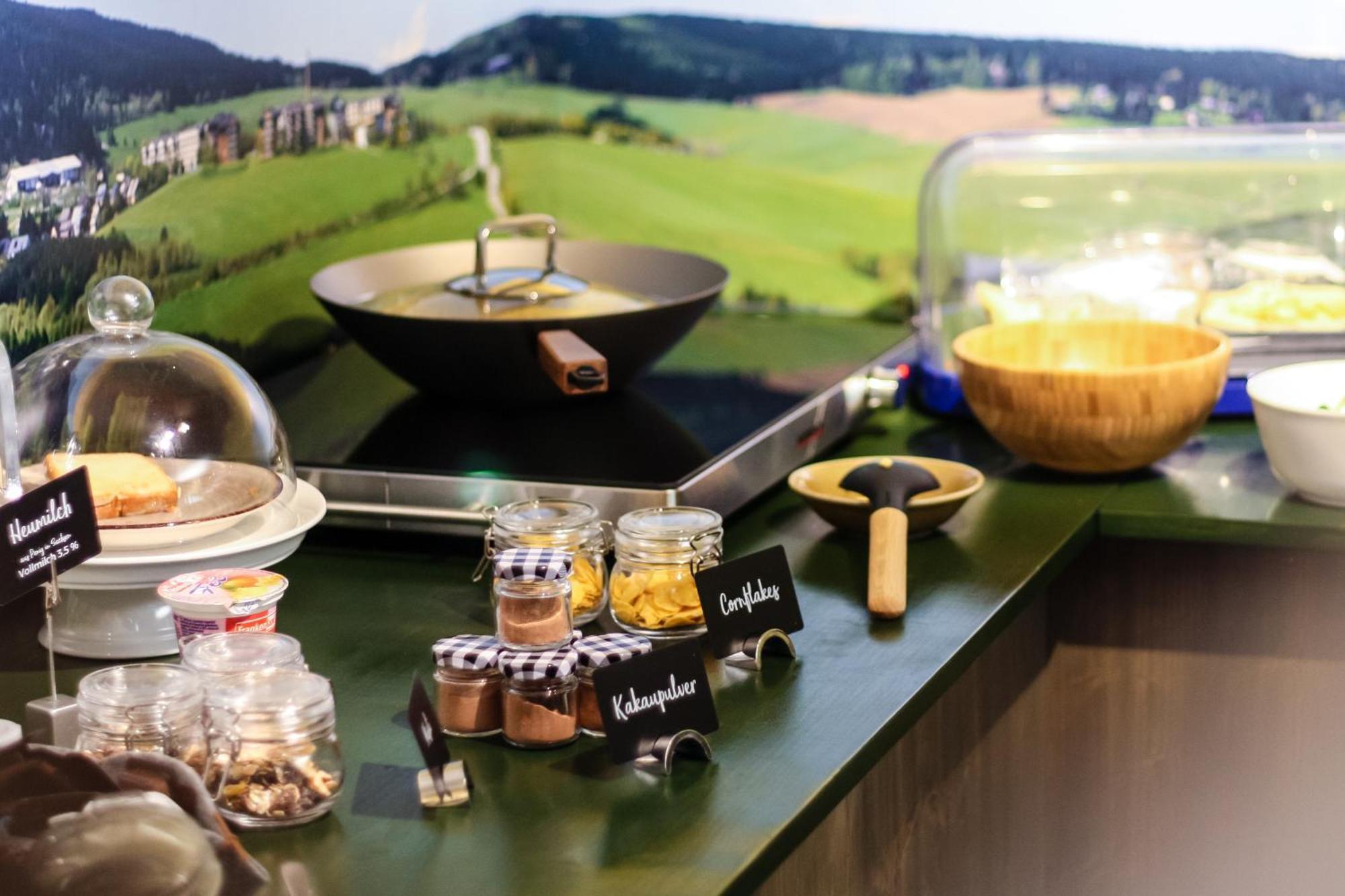 Haus Am Berg - Pension Direkt Am Skihang Oberwiesenthal Luaran gambar